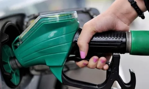 Giá xăng tại Anh có thể lập kỷ lục sau căng thẳng tại Trung Đông