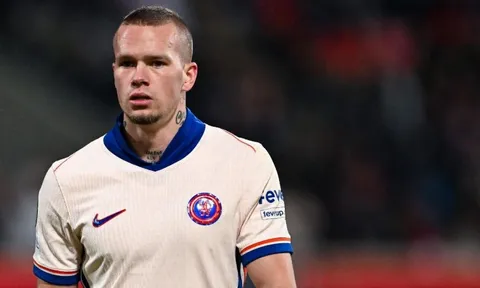 Mudryk trở lại tập luyện