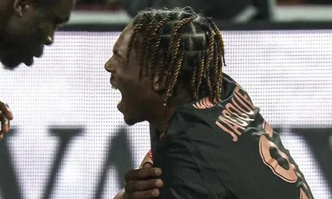 Tân binh giá 70 triệu euro của Liverpool nghỉ hết mùa