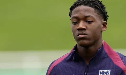 Mainoo còn 'khúc mắc' cần giải quyết với MU