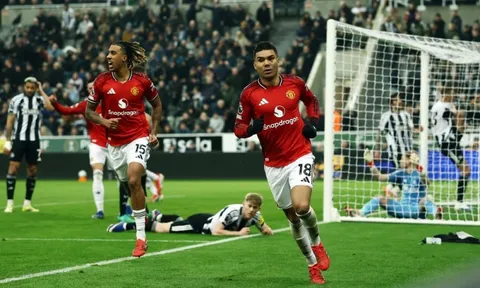 8 phút 'tàu lượn cảm xúc' của MU tại St James’ Park