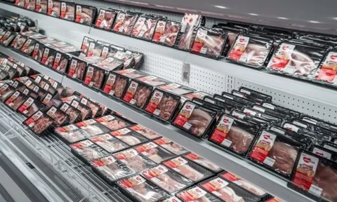 Giá heo hơi hôm nay 4/3: Rớt giá mạnh tại miền Bắc và Trung, miền Nam duy trì ổn định