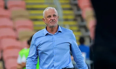 HLV Iraq mắc kẹt trước trận play-off World Cup