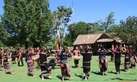 'Mùa Xuân và tuổi trẻ' kết nối cộng đồng các dân tộc Việt Nam