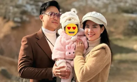 Vợ chồng Kha Ly - Thanh Duy đưa con gái xuất ngoại sau Tết Nguyên đán