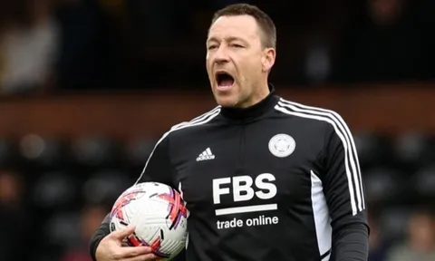 Mối thù 30 năm của Terry với Tottenham