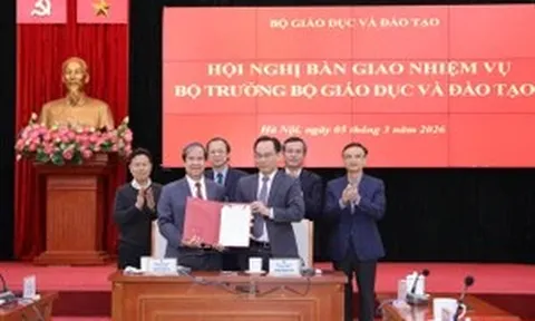 Bàn giao nhiệm vụ Bộ trưởng Bộ Giáo dục và Đào tạo