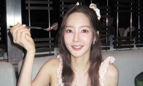 Park Min Young khoe nhan sắc ngọt ngào trong ngày sinh nhật sau màn giảm cân khắc nghiệt