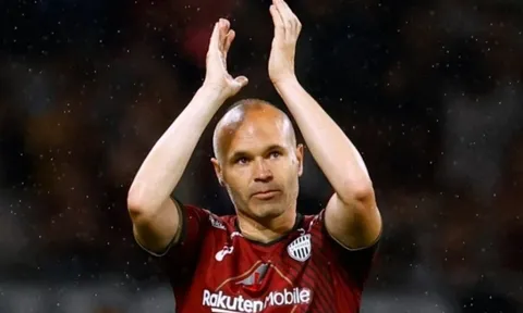 Lý do vụ Iniesta và Morocco đổ bể vào phút chót