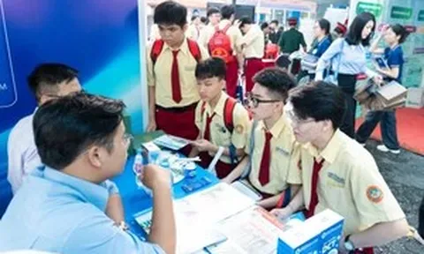 Chọn ngành phù hợp với bản thân, đừng chạy theo ngành 'hot'