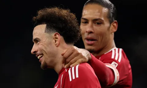 Liverpool đòi nợ thành công Wolves