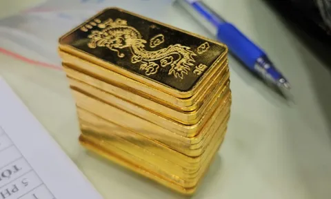 Giá vàng giảm gần 6 triệu đồng trong 1 tuần: Người mua vàng ngày Thần Tài đến giờ lỗ bao nhiêu?