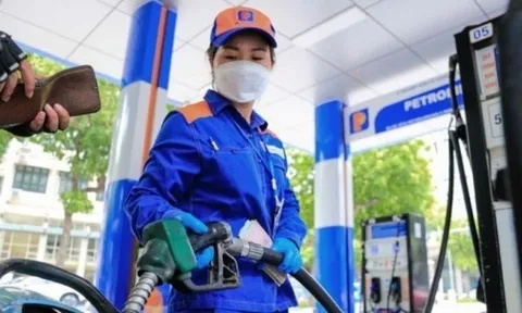 Giá xăng dầu tiếp tục tăng mạnh tại kỳ điều hành ngày 7/3, dầu hỏa vượt mốc 35 nghìn/lít