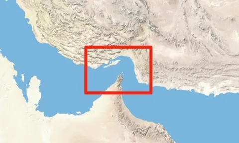 Mỹ công bố loạt kế hoạch khuyến khích tàu thương mại và tàu chở dầu lưu thông qua eo biển Hormuz