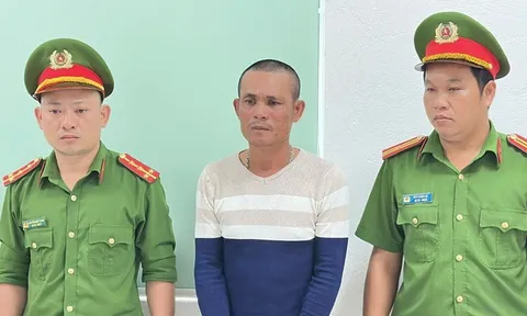 Mẹ bị thương do can ngăn đánh ghen, con trai bị bắt