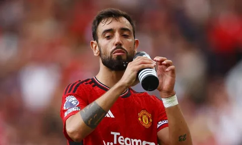 Kịch bản khiến Fernandes rời MU