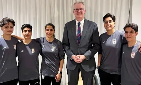 5 nữ cầu thủ Iran từ chối trở về nước