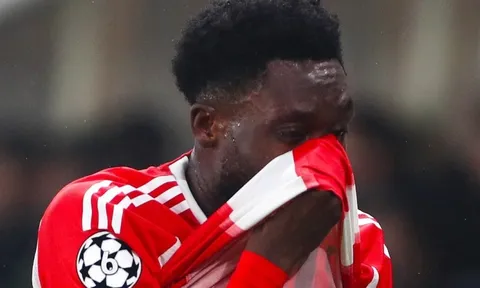 Ác mộng chấn thương lại đeo bám Davies