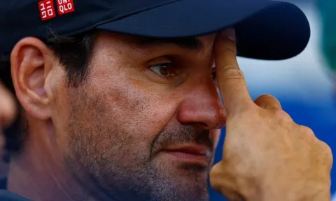 Roger Federer gia nhập hàng ngũ tỷ phú