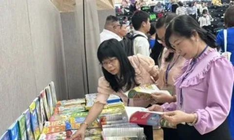 Nhận hồ sơ thẩm định sách giáo khoa Ngoại ngữ 1, Ngoại ngữ 2 ngày 19/6/2026