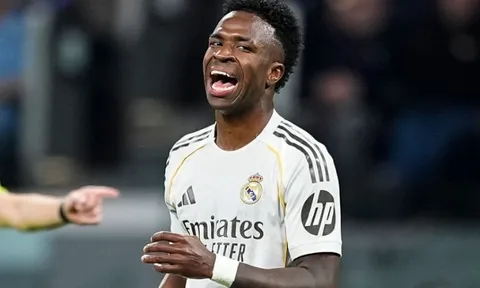 Vinicius làm nên lịch sử