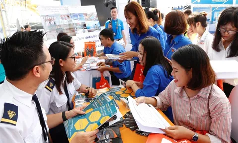 Nhân lực chất lượng cao cho Hà Nội: Gợi ý từ mô hình hệ sinh thái hàng không