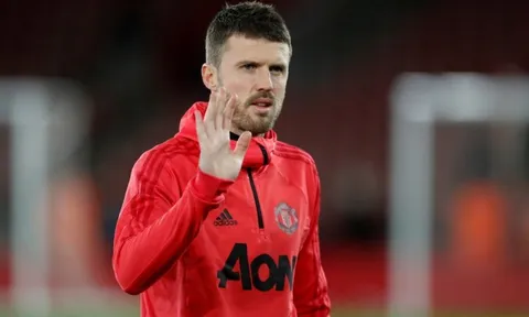 Carrick đề nghị MU tống khứ 9 cầu thủ