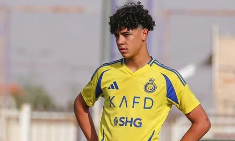 Con trai Ronaldo gây tranh cãi