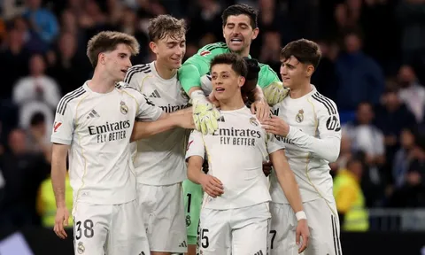Luật mới mở đường cho Real Madrid tung 'măng non'