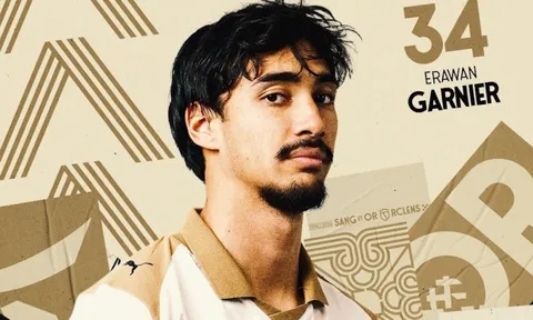 Tuyển thủ Thái Lan đi vào lịch sử Ligue 1