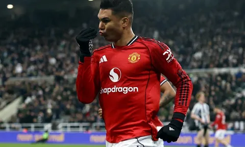 MU sai khi để Casemiro rời đi