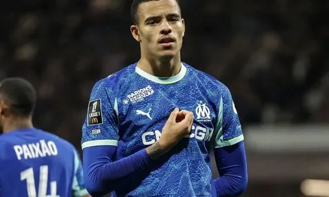 Đề nghị 100 triệu euro cho Greenwood