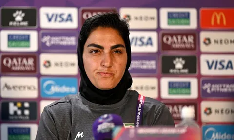 Cầu thủ nữ Iran lần lượt trở về nước