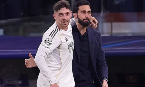 Arbeloa: 'Tôi sẽ ở lại Real Madrid 15 năm nữa'