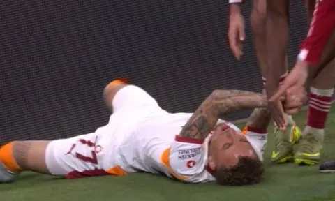 Chấn thương ghê rợn của sao Galatasaray