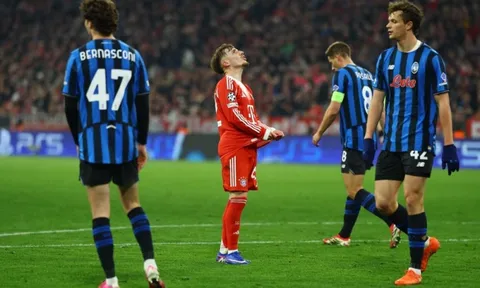 Bóng đá Italy sụp đổ ở Champions League
