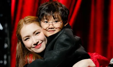 Động thái cứng rắn của Hòa Minzy dành cho con trai