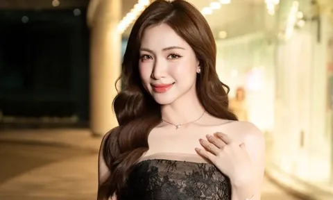 Hòa Minzy báo tin mừng