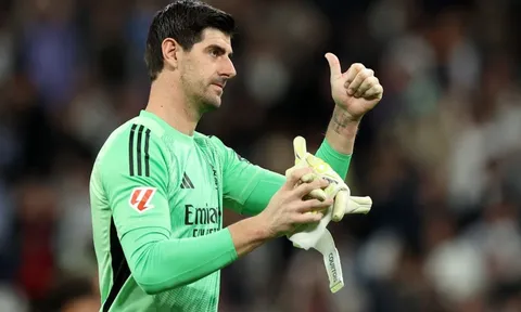Courtois gục ngã, Real Madrid chao đảo trước khúc cua sinh tử?
