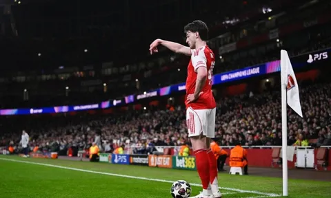 Arsenal đúng, phần còn lại của Premier League sai