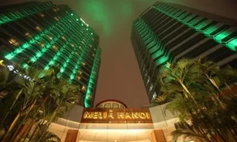 Melia Hà Nội nhuộm xanh mừng Ngày Thánh Patrick