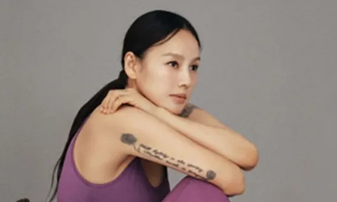Lee Hyori khoe vóc dáng săn chắc, visual 'chất lừ' nhờ yoga