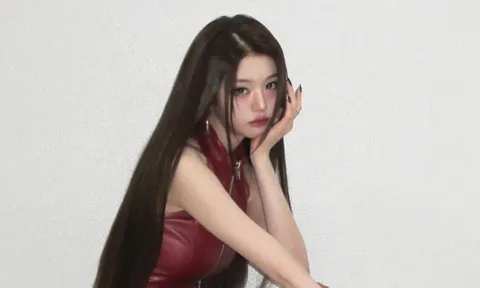 Jang Won Young (IVE) khoe vẻ ngoài đầy thần thái