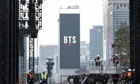 Hàn Quốc: Biển người đổ về xem concert lịch sử của BTS sau xuất ngũ