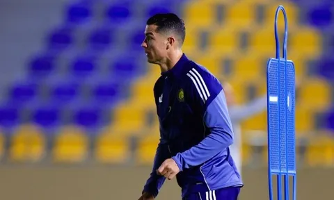 Ronaldo ngủ ít, chơi hay