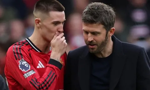 Người đại diện: 'Hãy gọi Sesko là siêu tiền đạo'