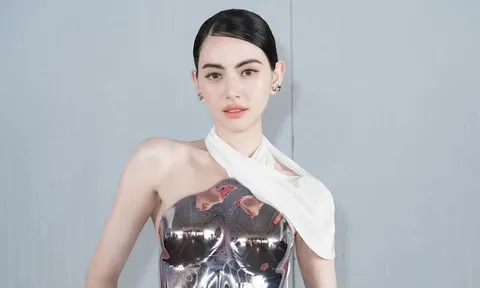 'Ma nữ đẹp nhất Thái Lan' Mai Davika gây sốt với vóc dáng như tạc tượng