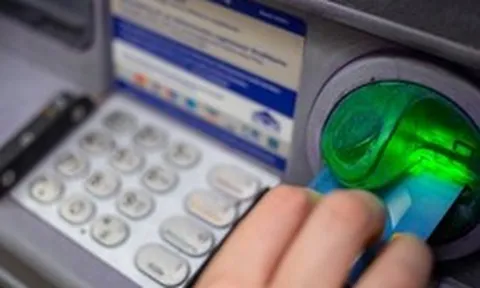Sự thật bất ngờ phía sau tiếng 'xoành xoạch' của máy ATM khi rút tiền: Không phải đếm tiền như nhiều người nghĩ