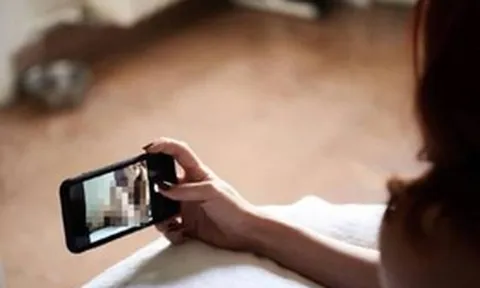 Công an Hà Nội cảnh báo cạm bẫy khi "chat sex" trên không gian mạng