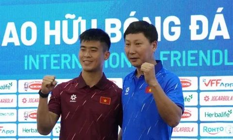 HLV Kim Sang-sik tiết lộ phương án dùng Xuân Son, Hoàng Hên